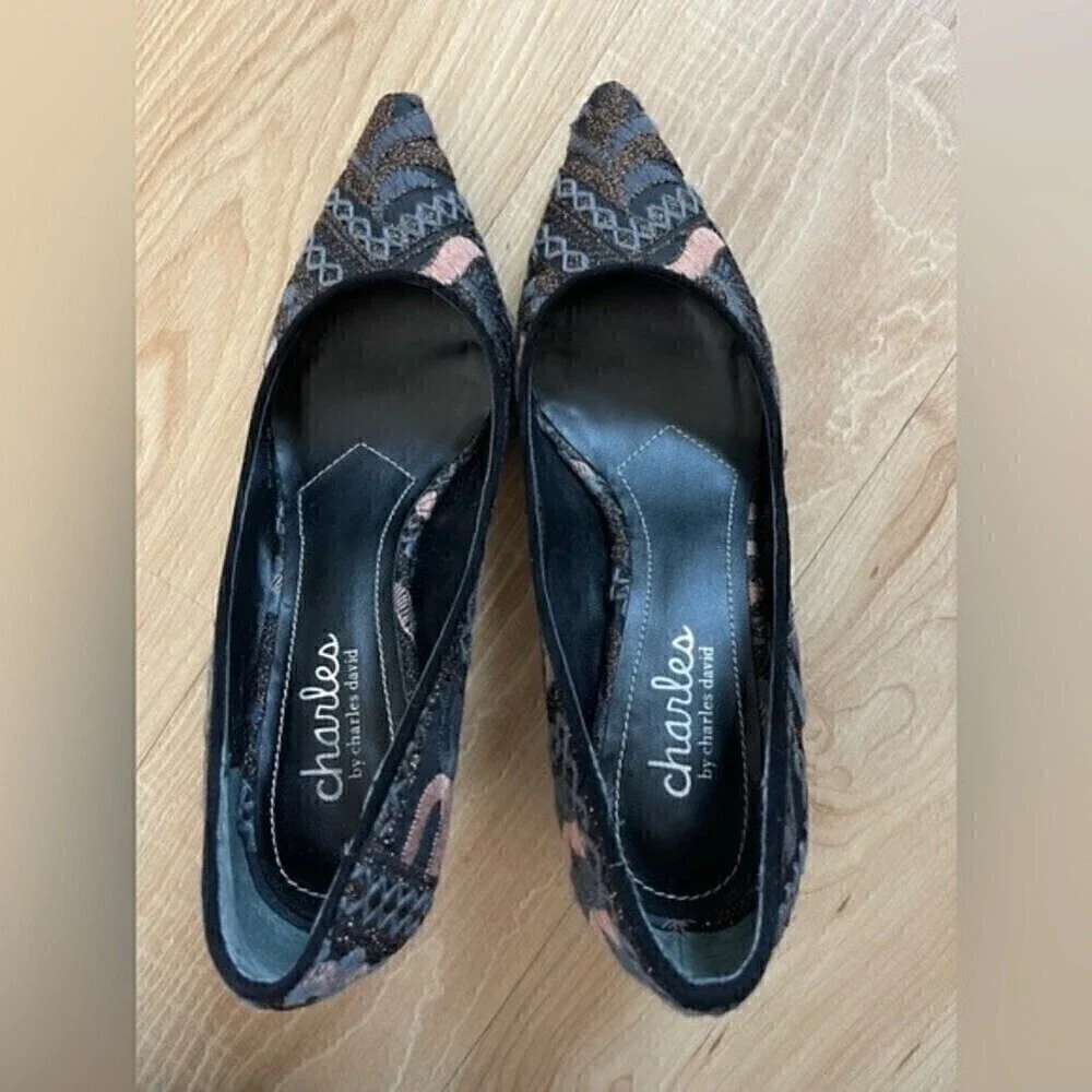 Charles David Addie Maxx Aztec Pumps Stiletto Heels Size 6